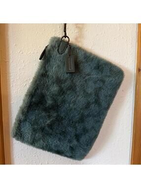 Coach charter pouch clutch signature shearling teal green wristlet